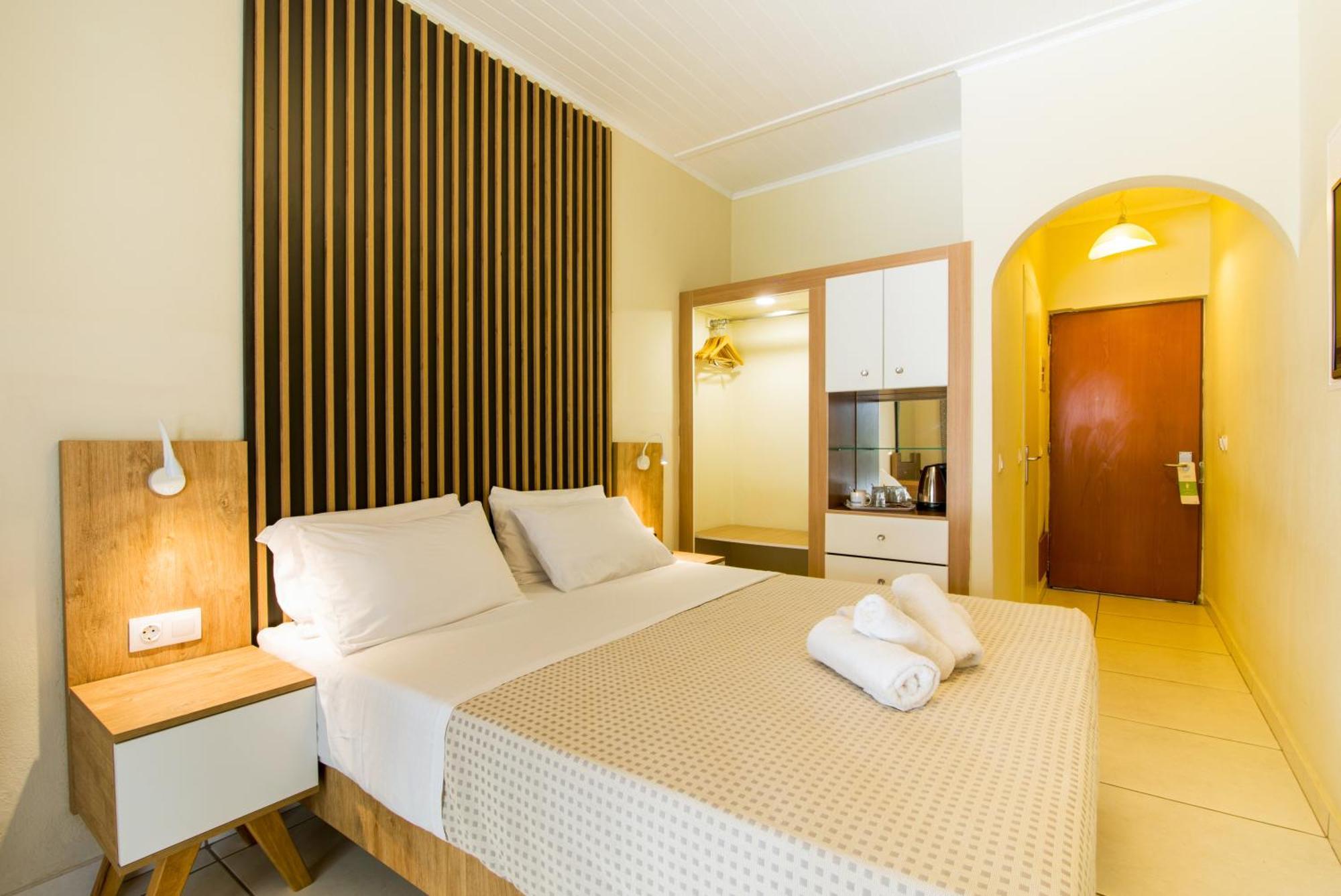 Opera Blue Corfu Гоувия