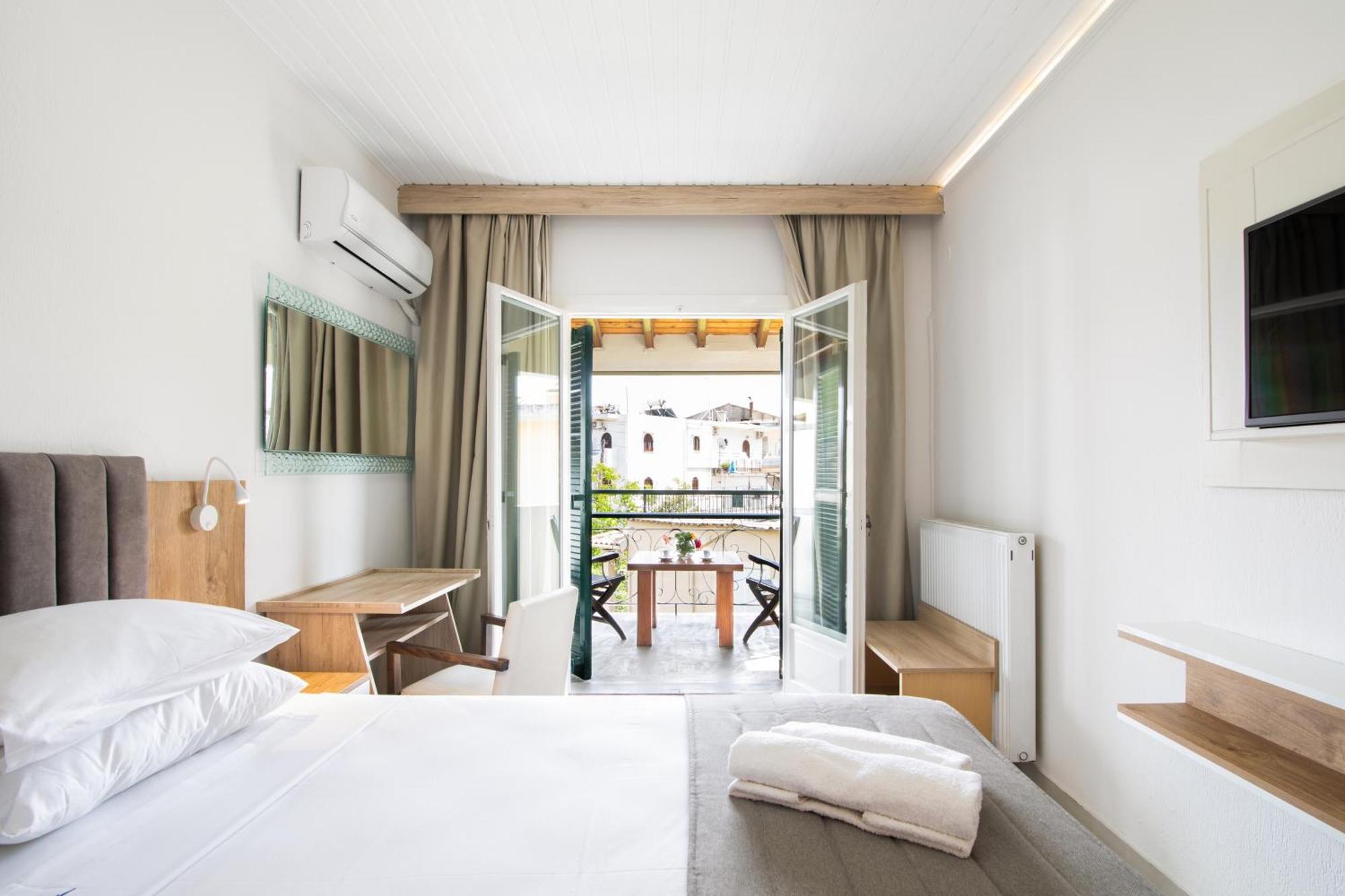 Opera Blue Corfu מלון 4*